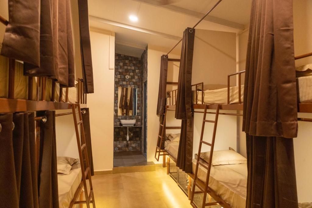 Pappi Chulo Vagator Hostel Ngoại thất bức ảnh