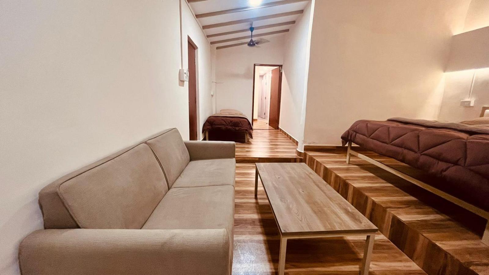 Pappi Chulo Vagator Hostel Ngoại thất bức ảnh