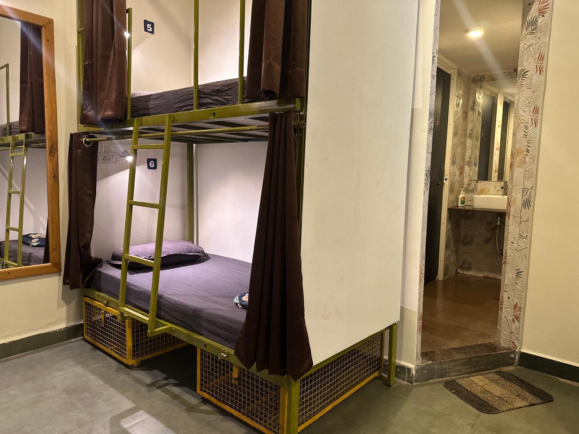 Pappi Chulo Vagator Hostel Ngoại thất bức ảnh
