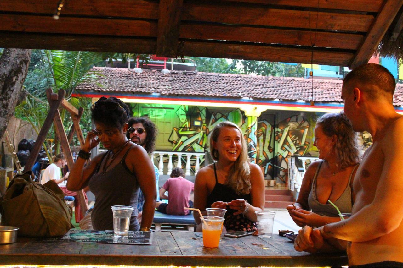 Pappi Chulo Vagator Hostel Ngoại thất bức ảnh